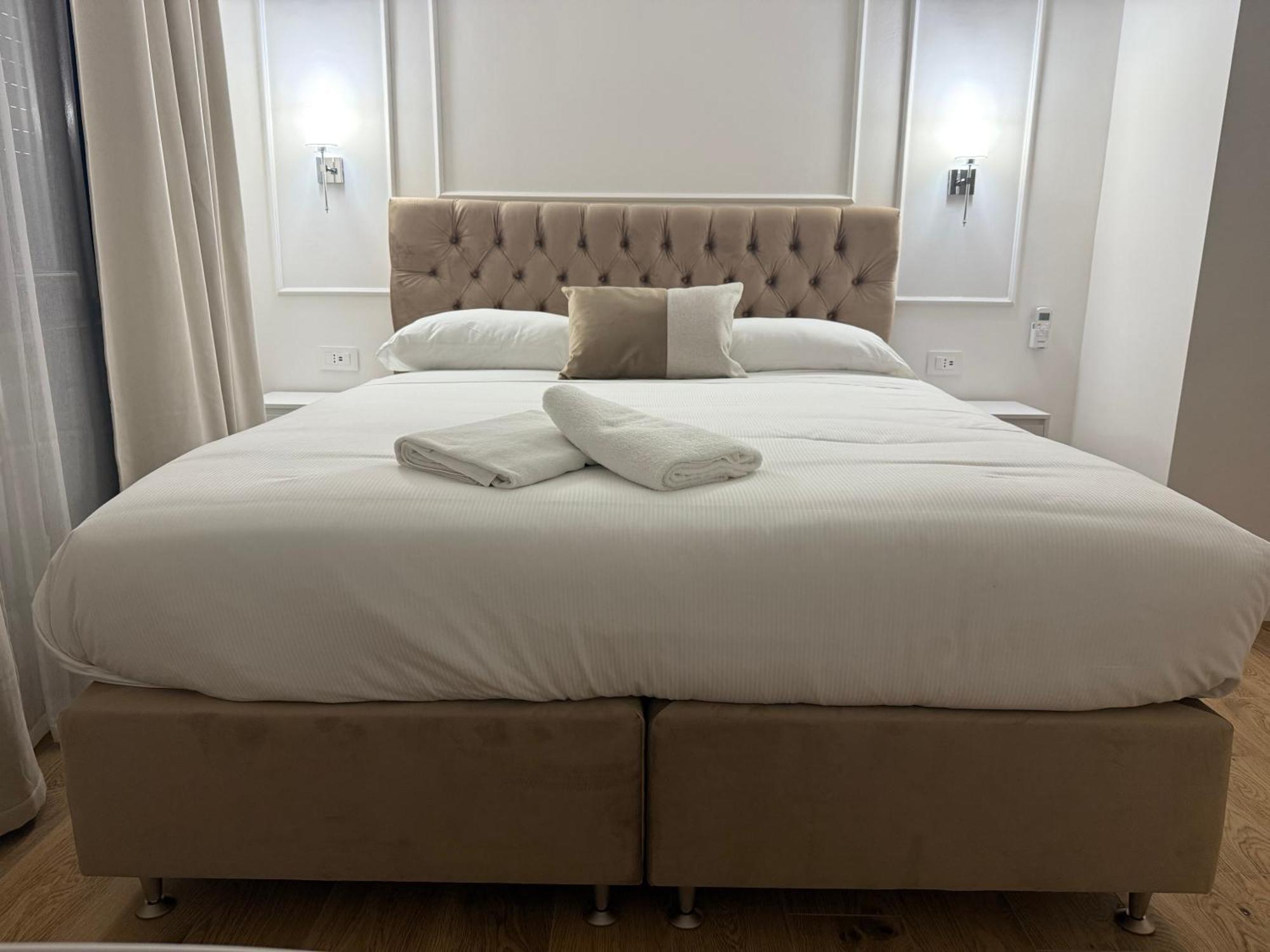 Emy Suites 치비타베키아 외부 사진