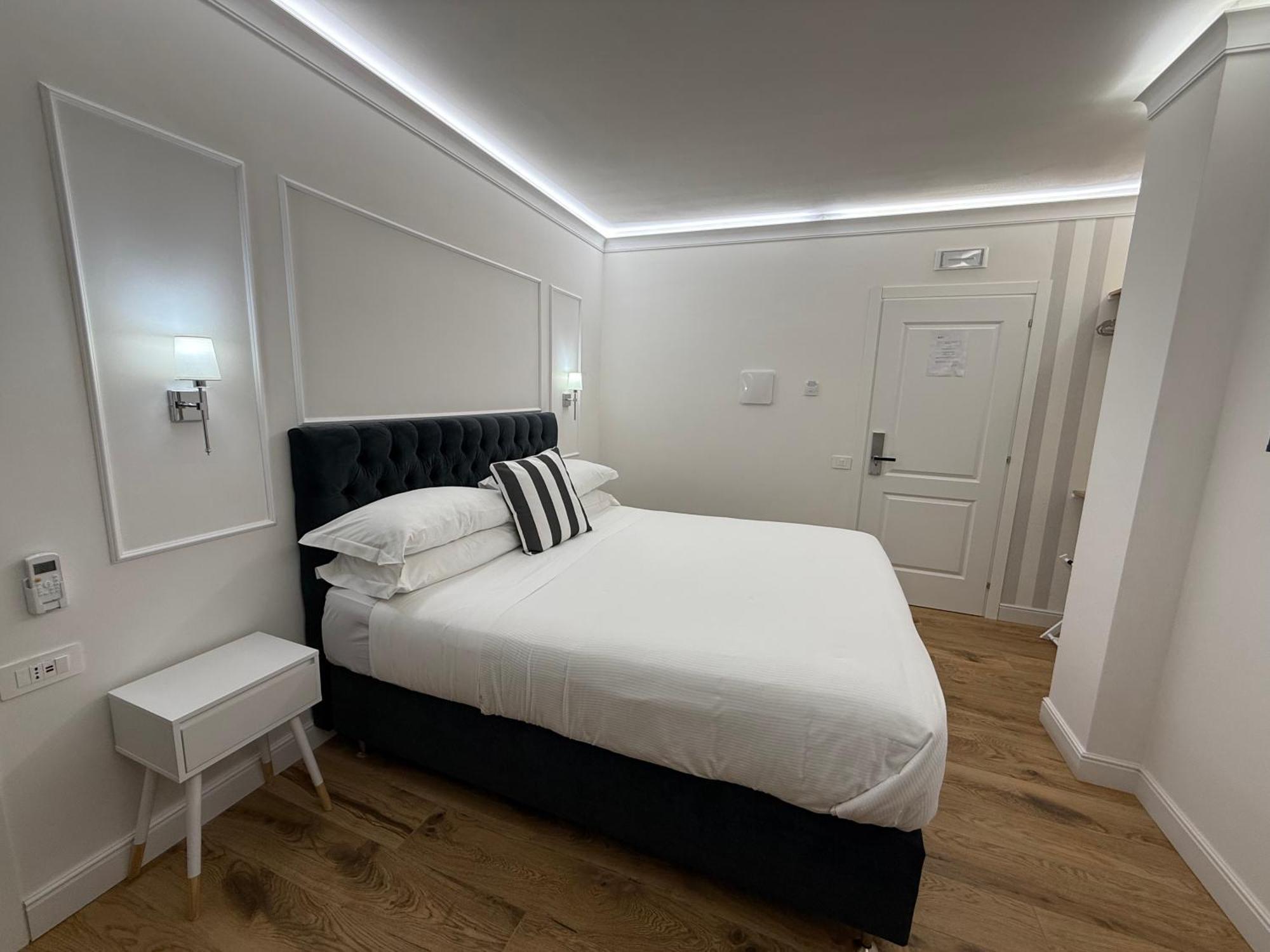 Emy Suites 치비타베키아 외부 사진