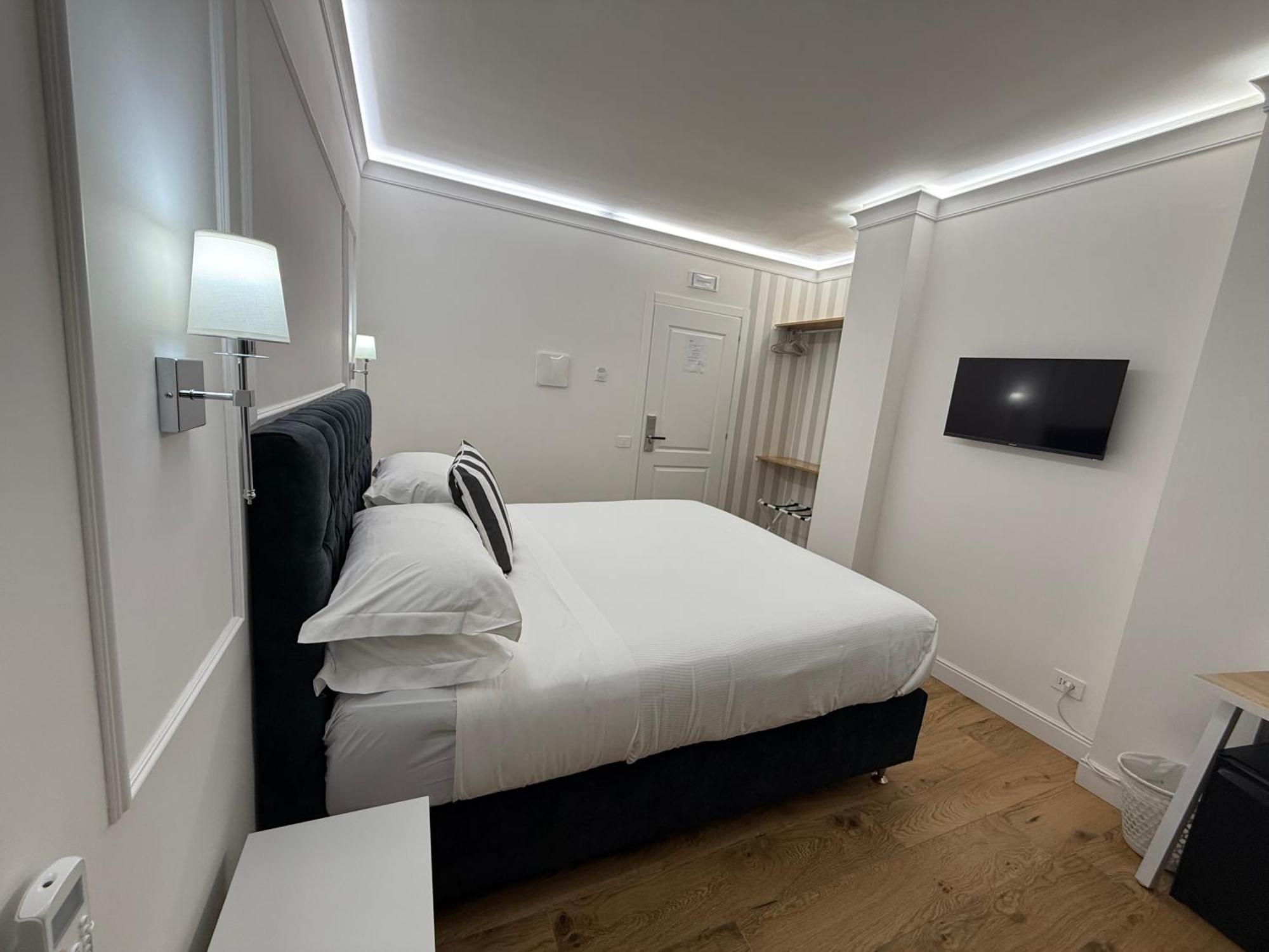 Emy Suites 치비타베키아 외부 사진